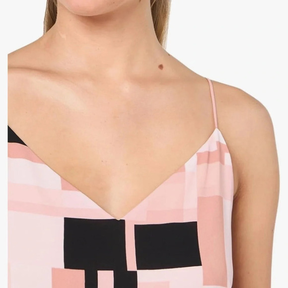 EUC Calvin Klein Women's Sleeveless Printed V-Neck Top Black / Desert Rose Med - Picture 4 of 12